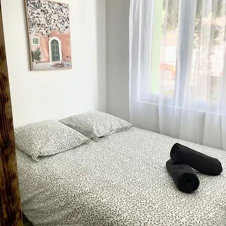 Le Briguiboul L Rez-de-chaussee L Stationnement Gratuit *